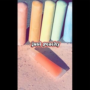 Just peachy 10 ml lip gloss